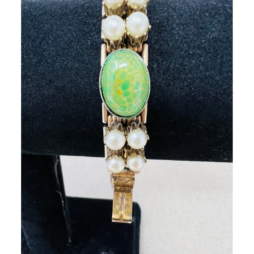 Vintage Green Art Glass Faux Pearl Link Bracelet Gold Tone Mid Century Style